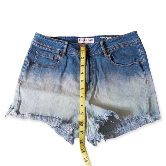❤️SALE! PRICE FINAL!❤️ BULLHEAD HIGH RISE CUT-OFF JEAN SHORTS Size 4 - Picture 6 of 8